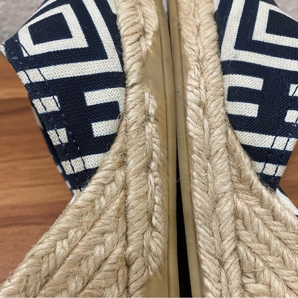 TORY BURCH Blue Printed Canvas D'Orsay Pumps Espadrille Sandals Size 40 - Picture 14 of 15